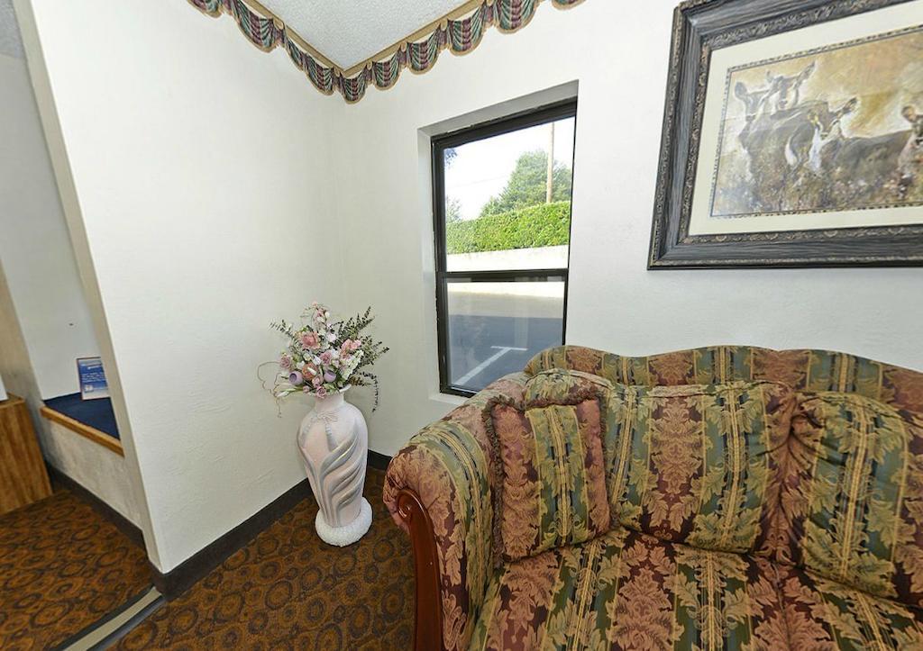 America'S Best Value Inn ステーツビル エクステリア 写真
